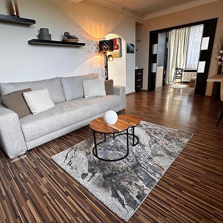 Apartment On Gellert Hill Downtown With Free Garage & Castle View Budapest Bagian luar foto